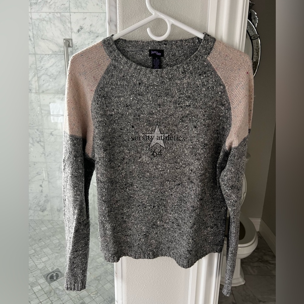 CLEARANCE Women’s Medium Gray Wool Sweater